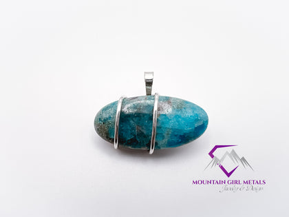Wide Oval Apatite Pendant