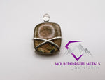 Rounded Rectangle Labradorite Pendant