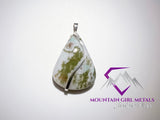 Pear Tree Moss Agate Pendant White & Green